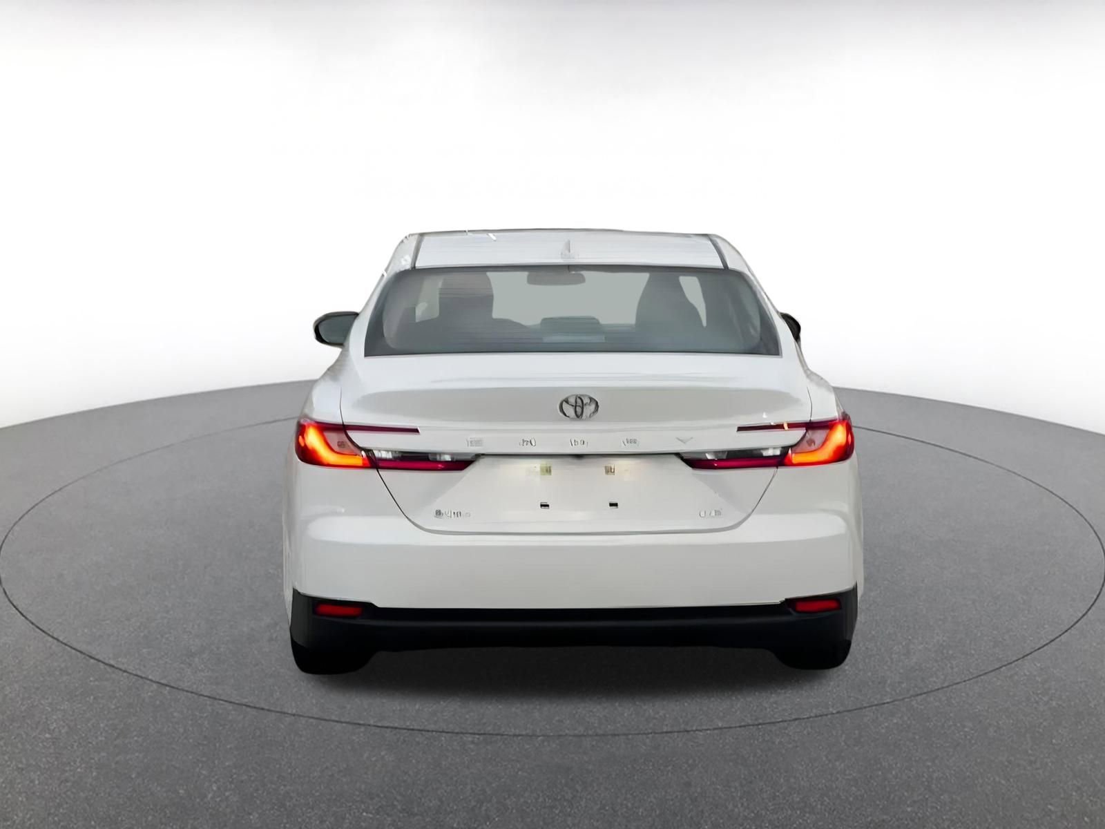 Used 2025 Toyota Camry LE image 14