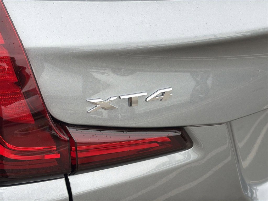 Certified 2023 Cadillac XT4 Luxury w/ Cold Weather Package image 29