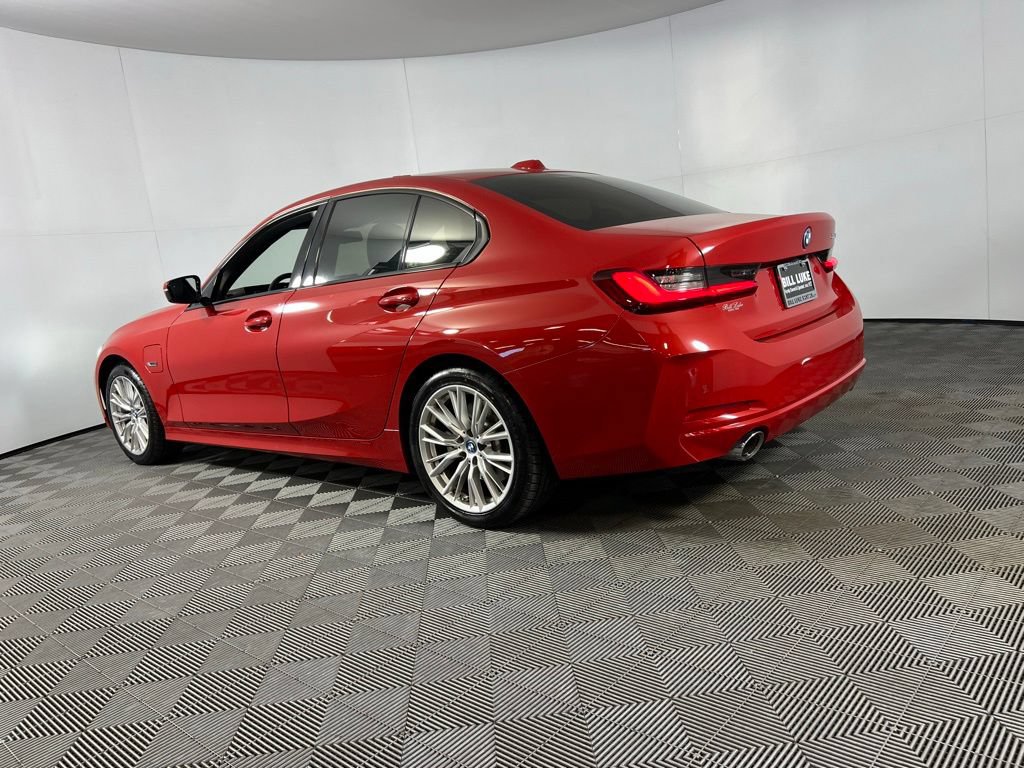 Used 2023 BMW 330e w/ Driving Assistance Package RWD image 8