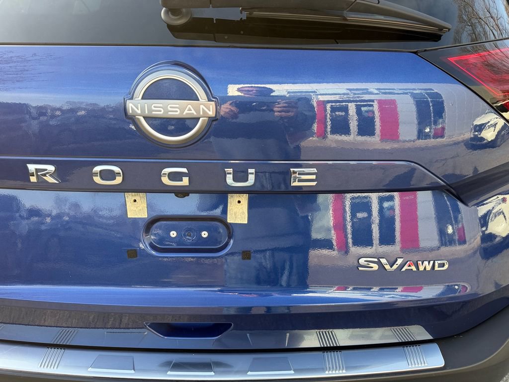 Used 2023 Nissan Rogue SV AWD/4WD image 31