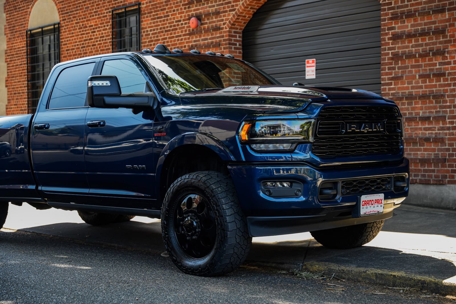 Used 2024 RAM 3500 Limited w/ Night Edition AWD/4WD image 50