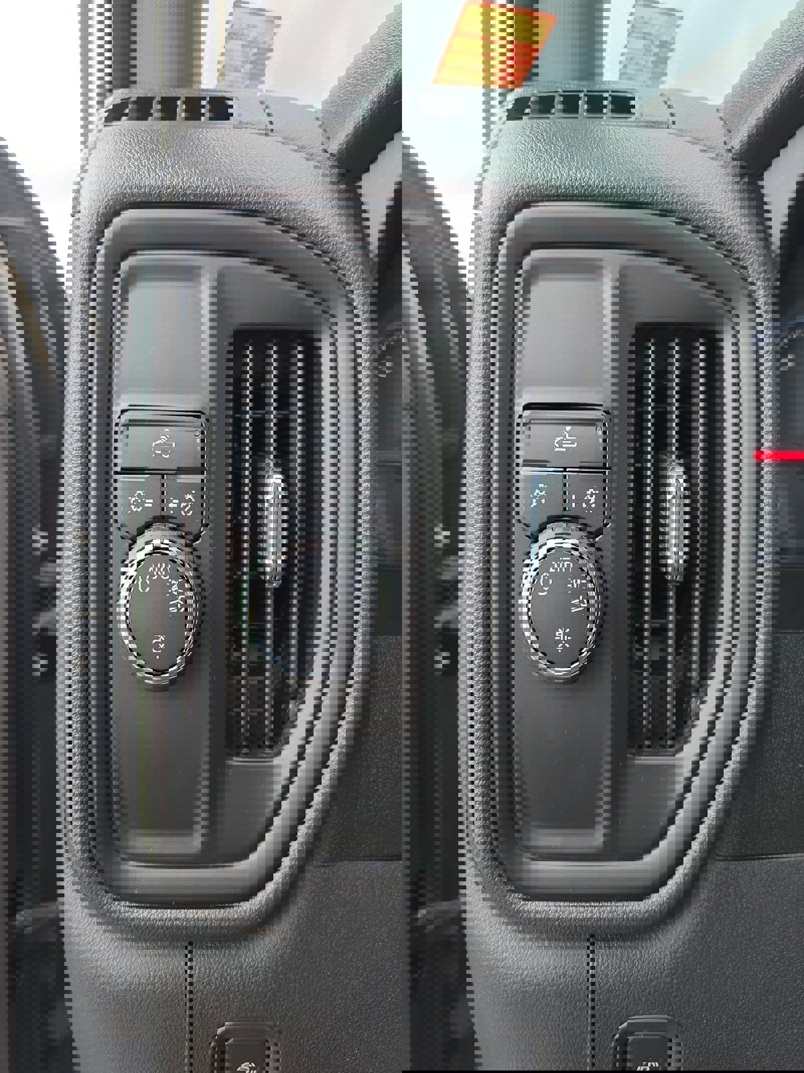 Used 2020 Chevrolet Silverado 1500 Custom image 21