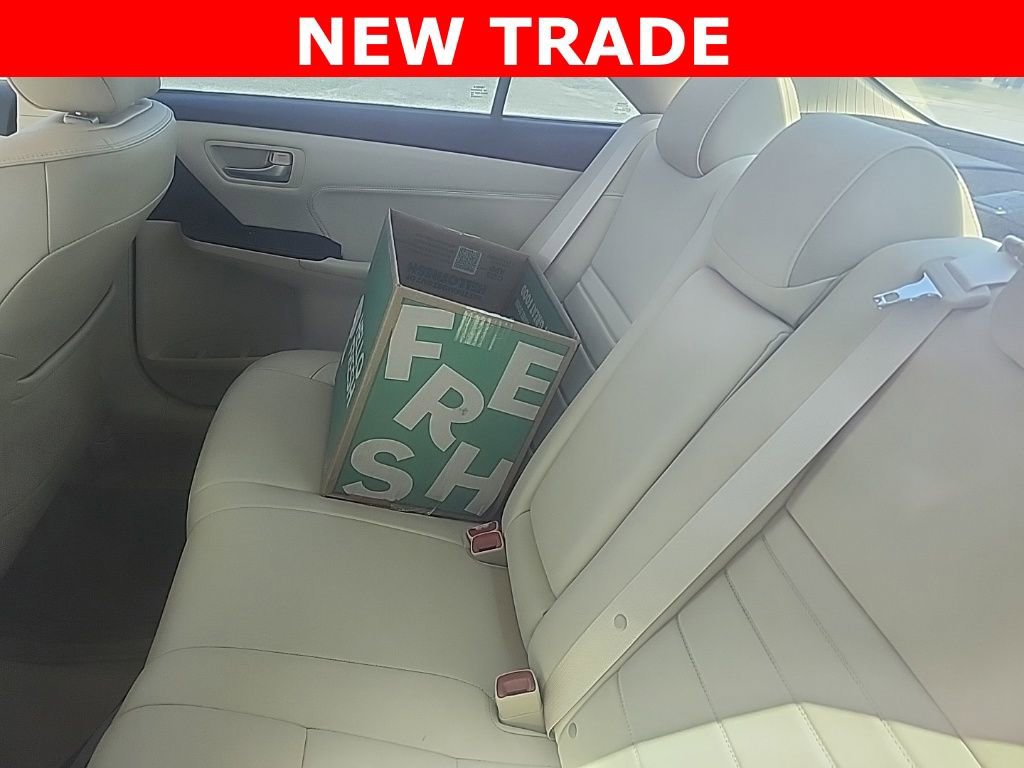 Used 2017 Toyota Camry XLE image 11