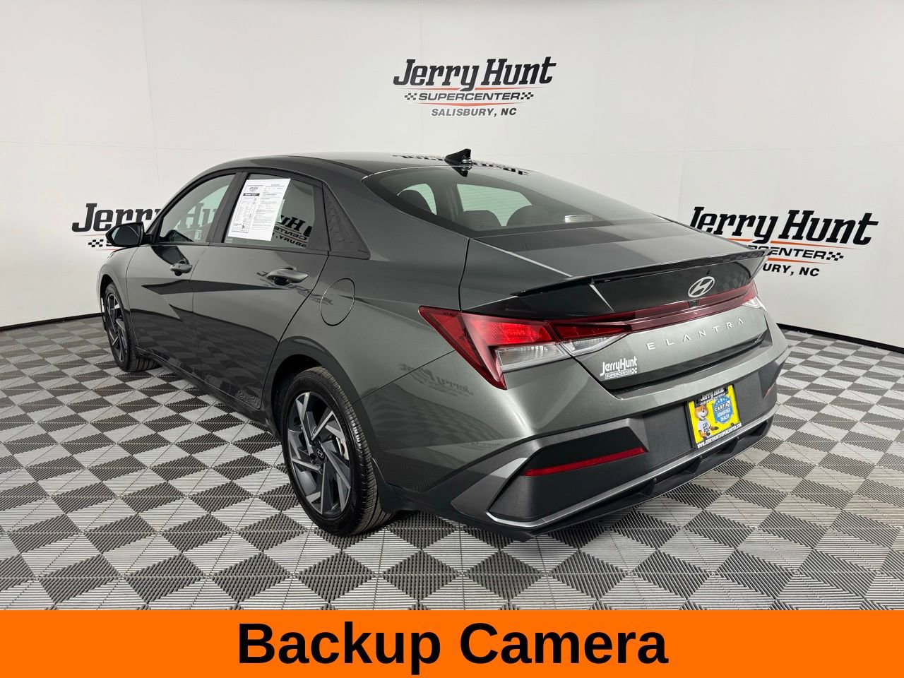 Used 2025 Hyundai Elantra Sport image 7