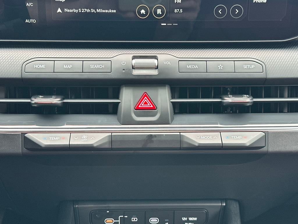 New 2025 Kia K4 GT-Line w/ GT-Line Premium Package image 24