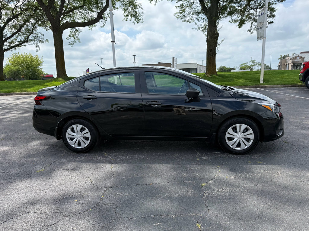 Used 2025 Nissan Versa S FWD image 4
