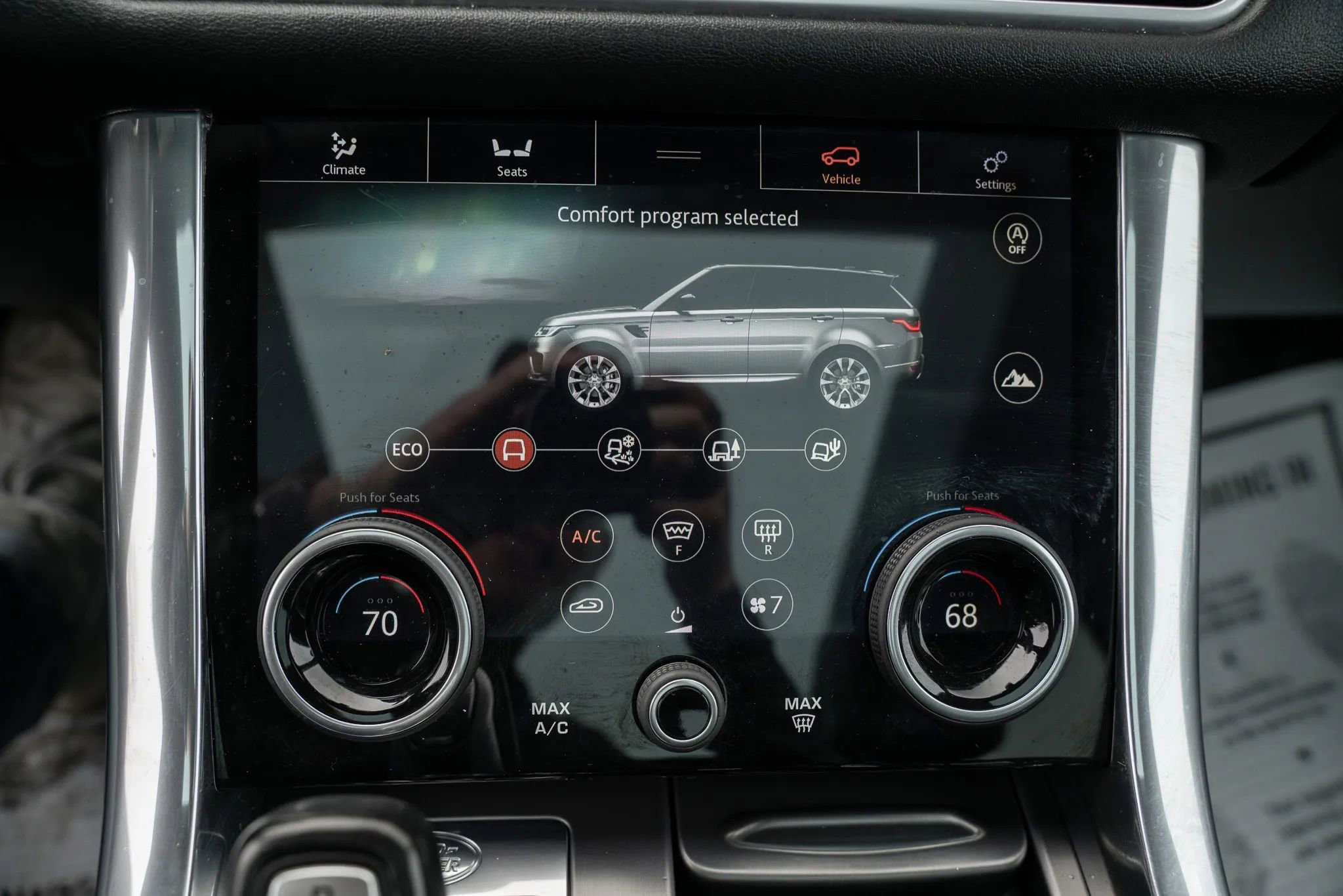 Used 2018 Land Rover Range Rover Sport SE image 26