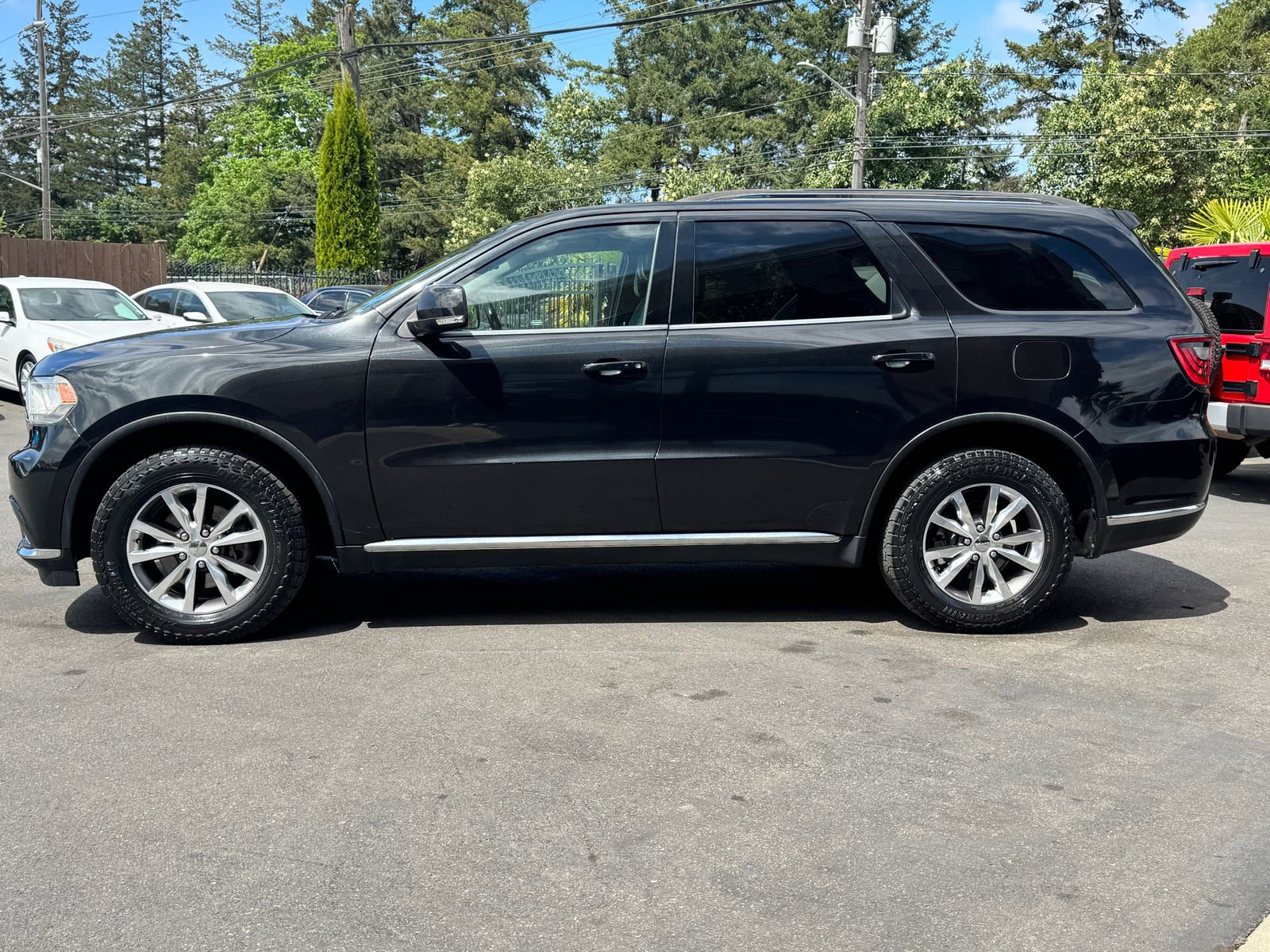 Used 2016 Dodge Durango Limited w/ Nav & Power Liftgate Group AWD/4WD image 4