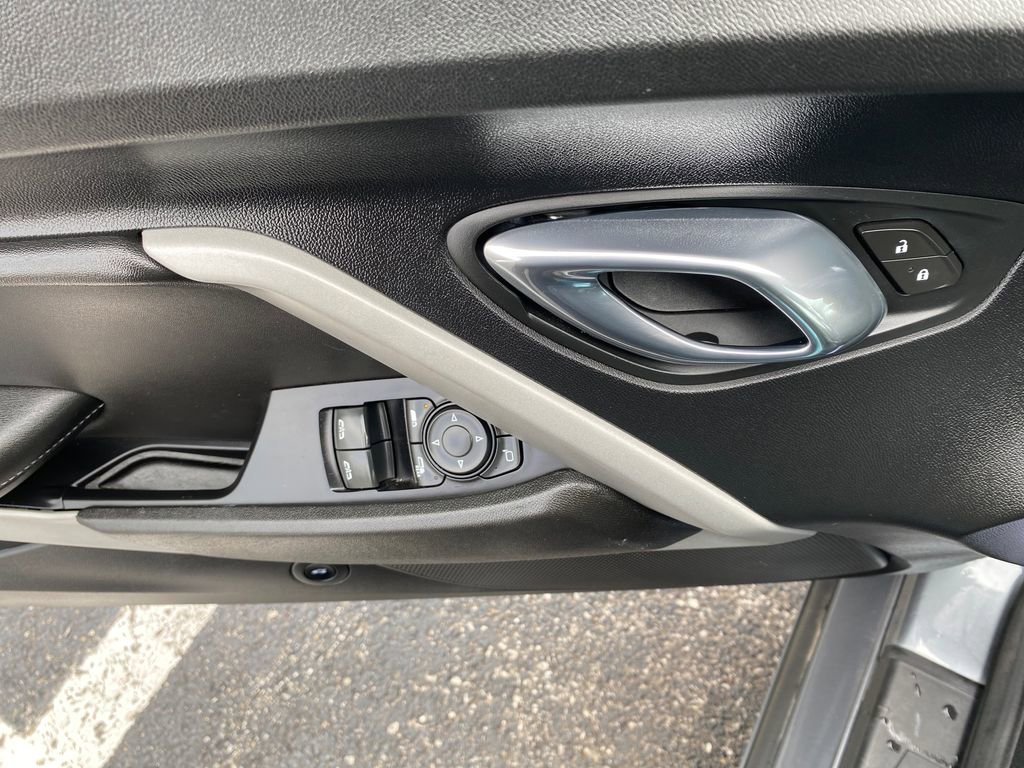Used 2020 Chevrolet Camaro LT image 15