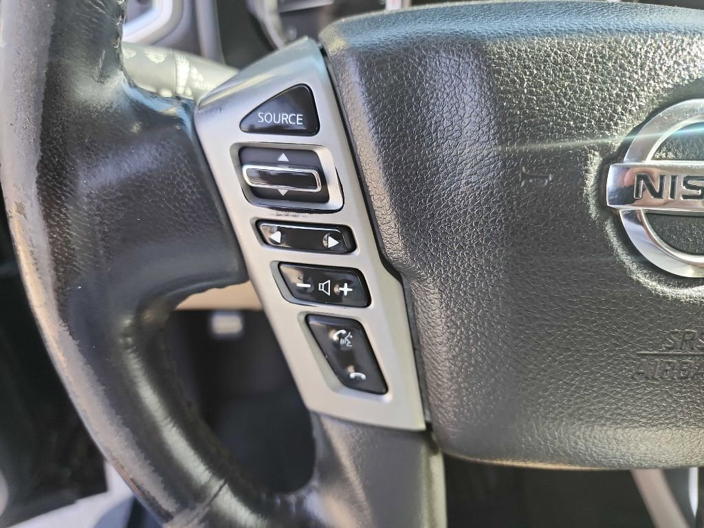 Used 2016 Nissan Titan SL AWD/4WD image 20