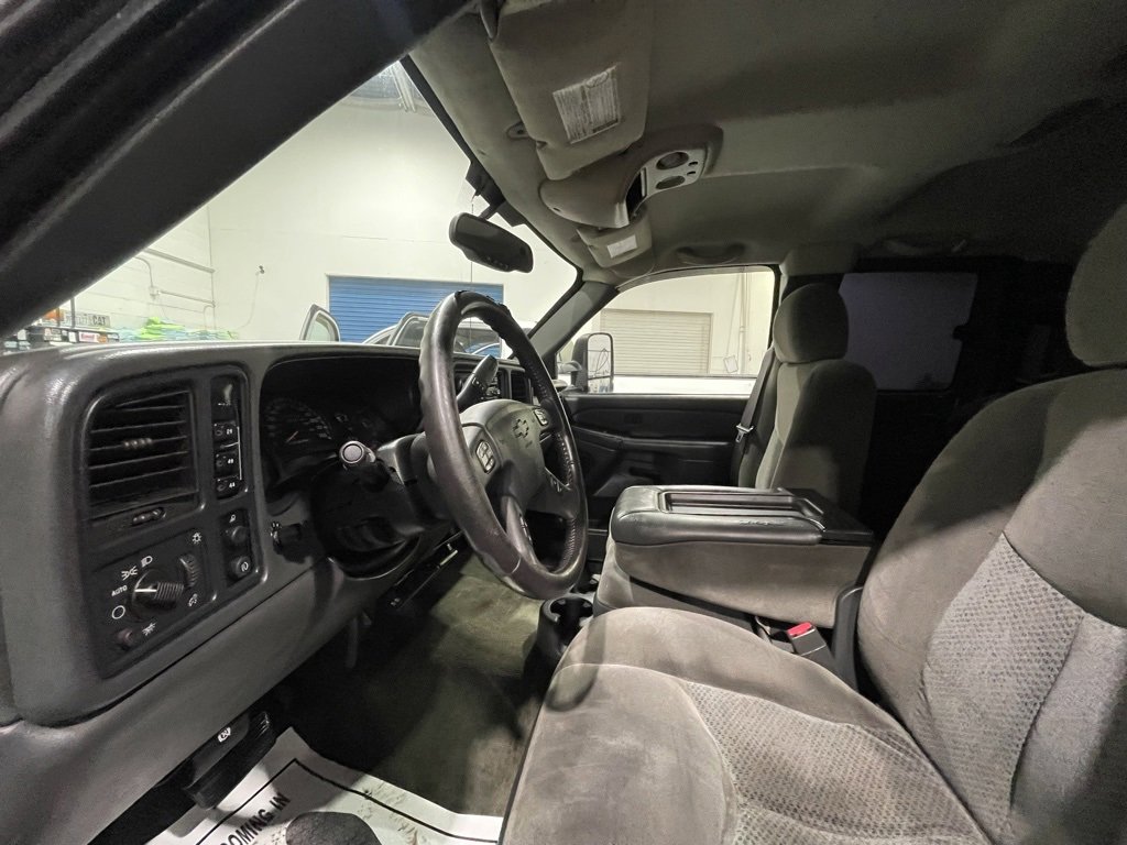 Used 2007 Chevrolet Silverado 2500 LT w/ Heavy-Duty Power Package image 18