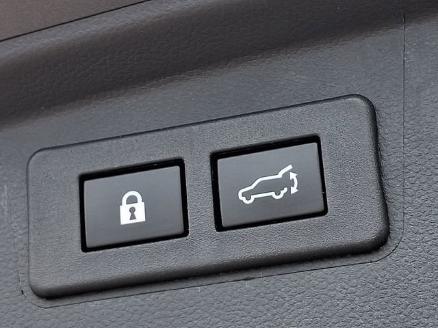 Certified 2025 Subaru Outback Premium image 31