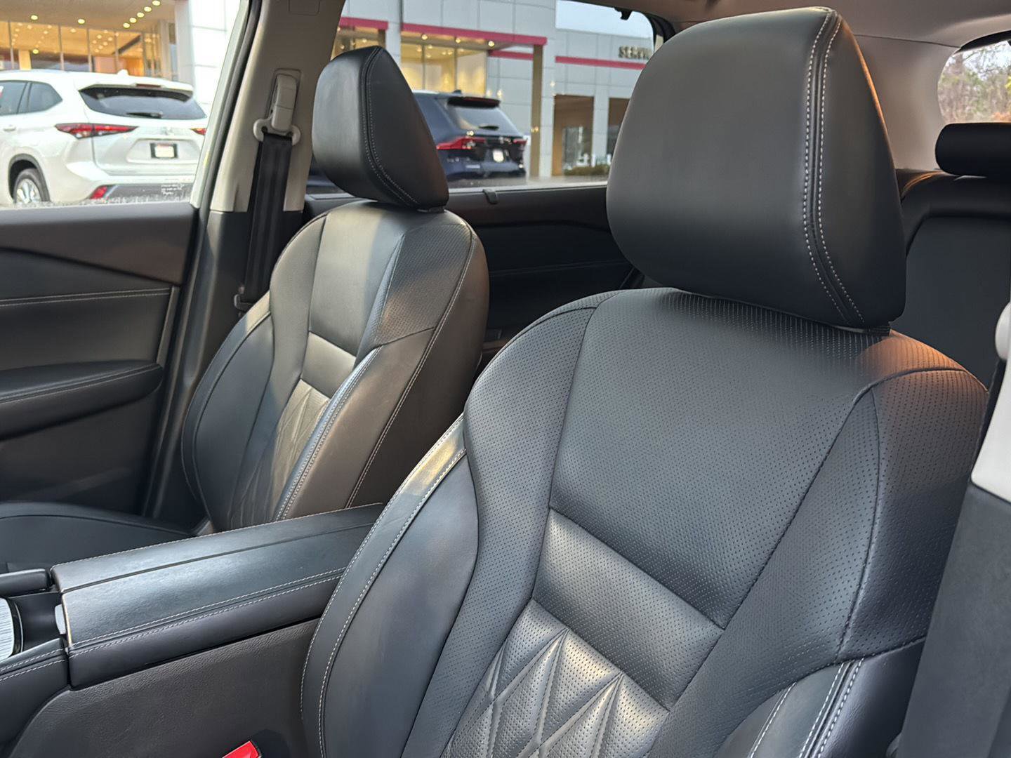 Used 2023 Nissan Rogue Platinum w/ Platinum Premium Package FWD image 27