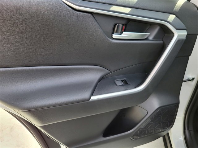 Used 2025 Toyota RAV4 XLE image 35