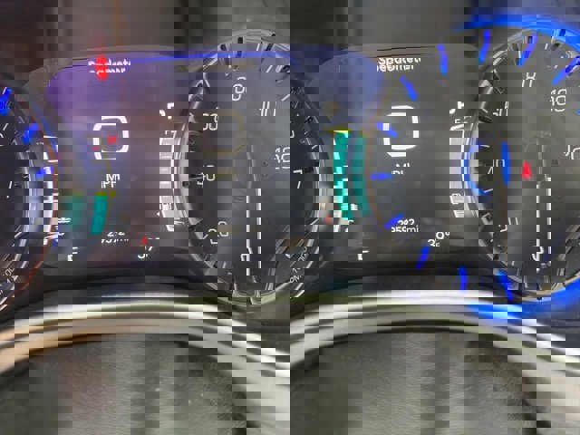 Used 2021 Chrysler Pacifica Touring w/ Uconnect Theater Family Group image 6