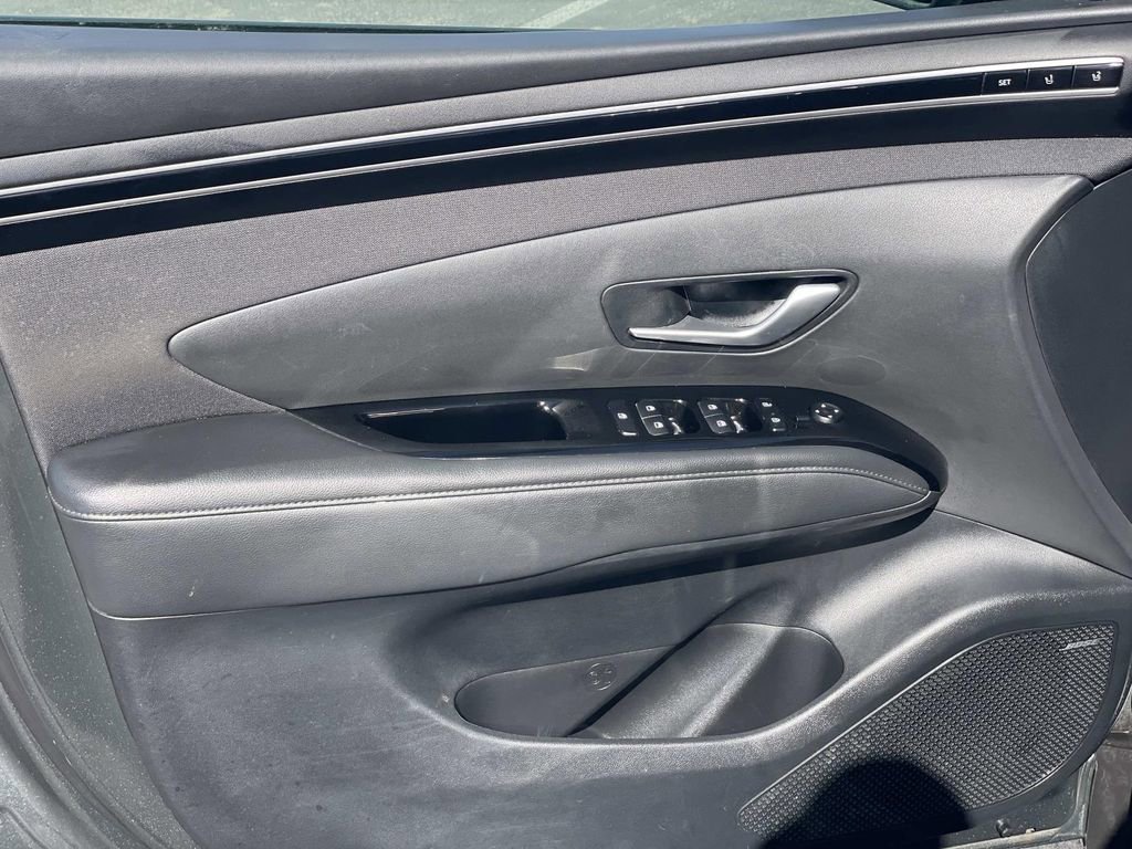 Certified 2023 Hyundai Tucson Limited FWD image 20