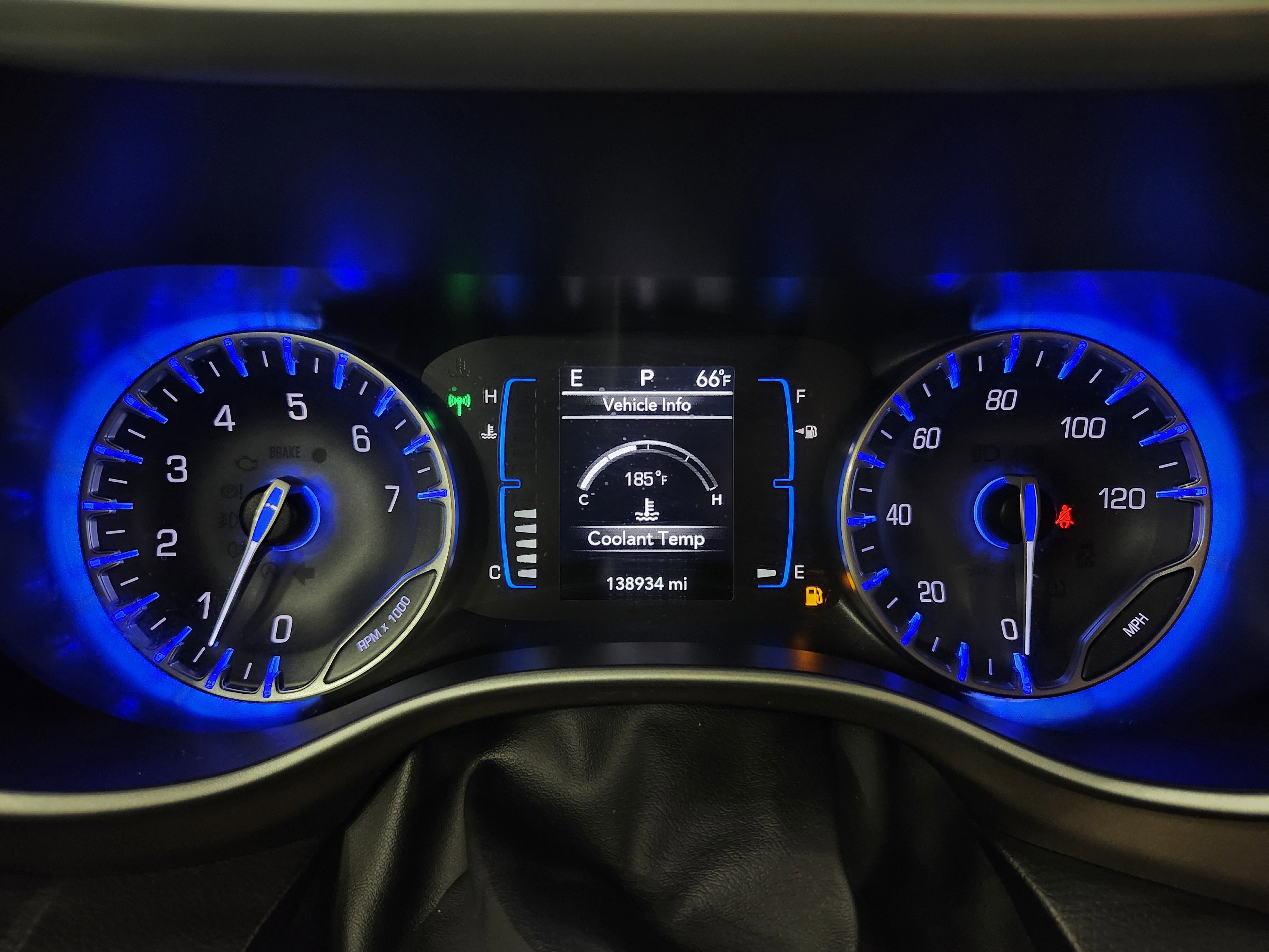 Used 2017 Chrysler Pacifica Touring w/ Tire & Wheel Group image 14