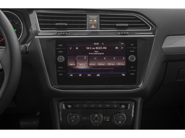 Used 2020 Volkswagen Tiguan SE w/ Panoramic Sunroof Package AWD/4WD image 13