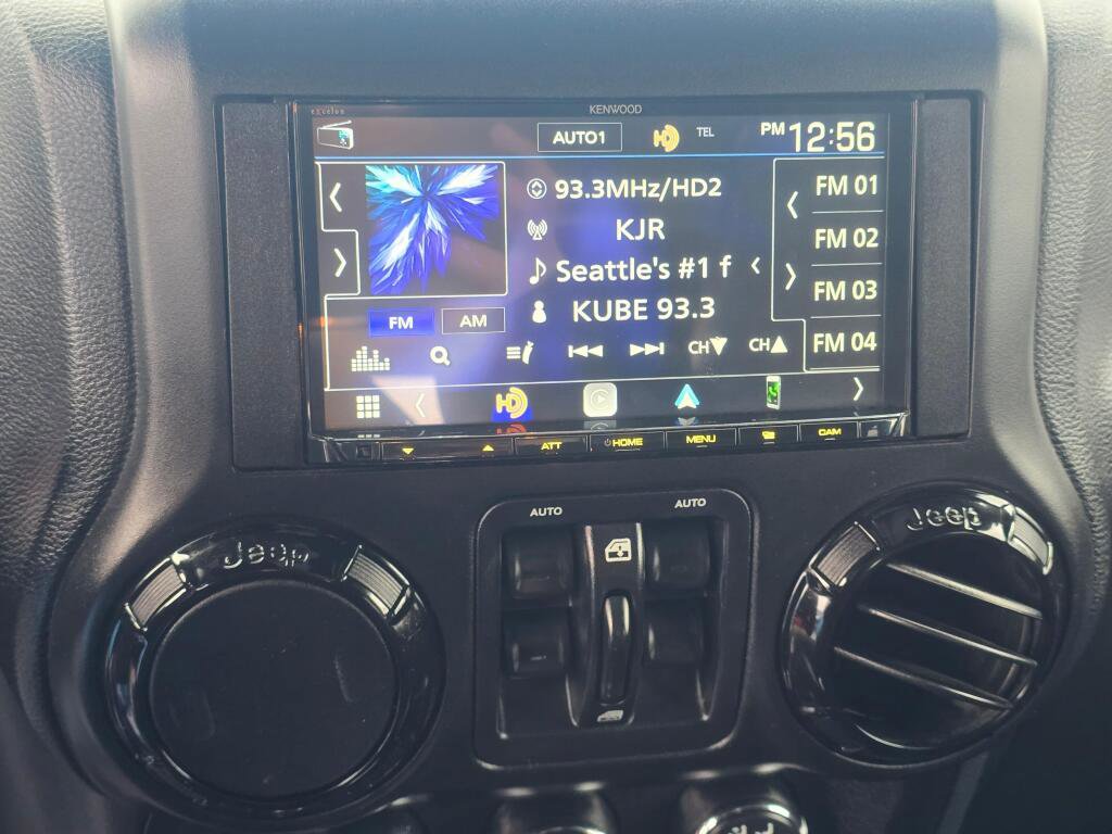 Used 2017 Jeep Wrangler Unlimited Sahara image 17