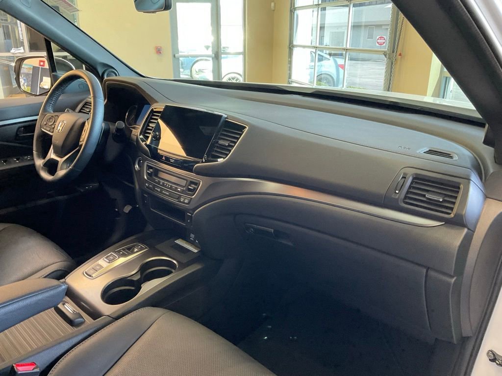 Used 2023 Honda Passport EX-L image 19