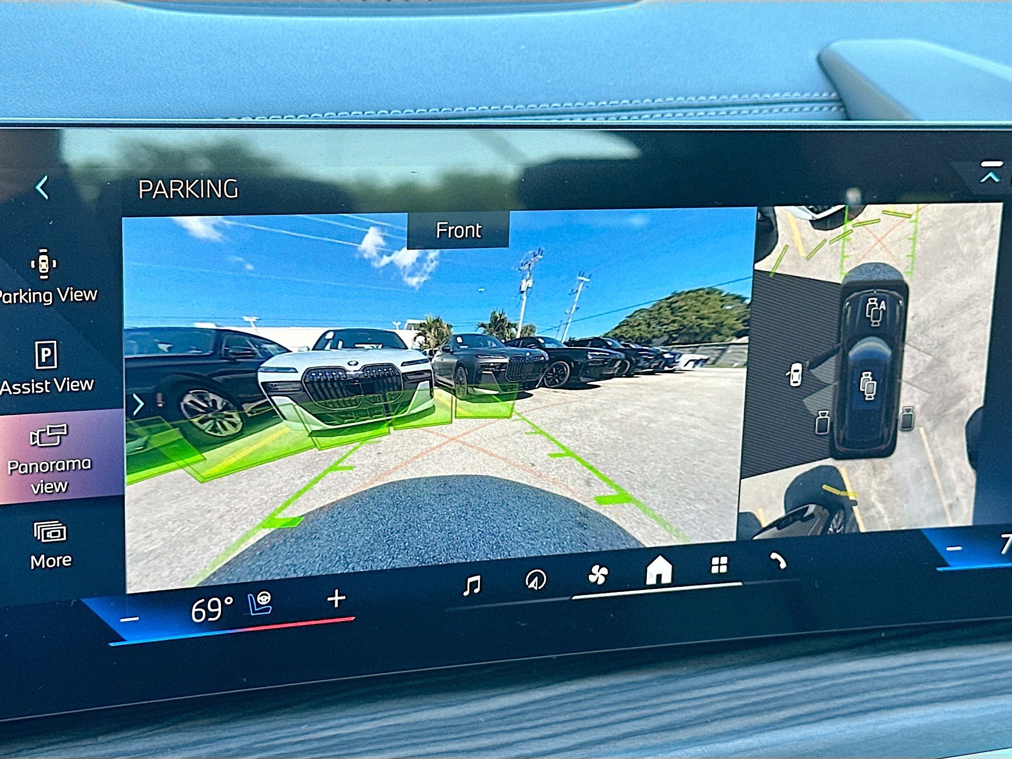 Used 2026 BMW X5 xDrive50e w/ M Sport Package image 12