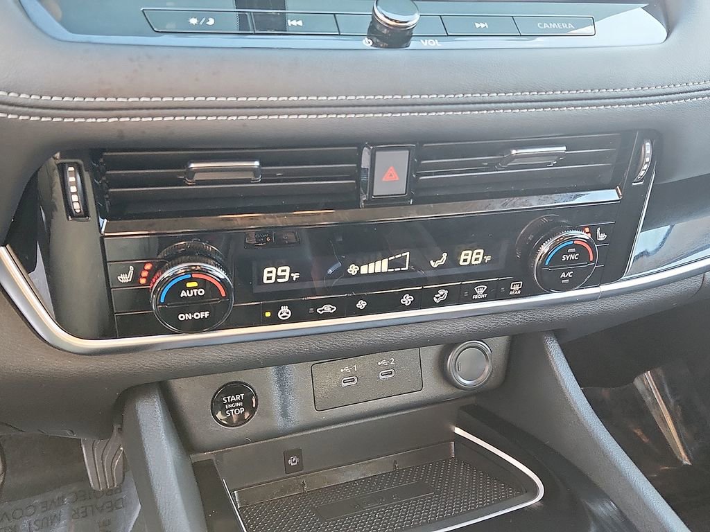 Certified 2025 Nissan Rogue SL image 16