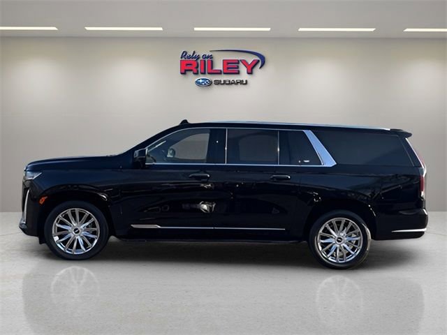 Used 2023 Cadillac Escalade ESV Premium Luxury image 2