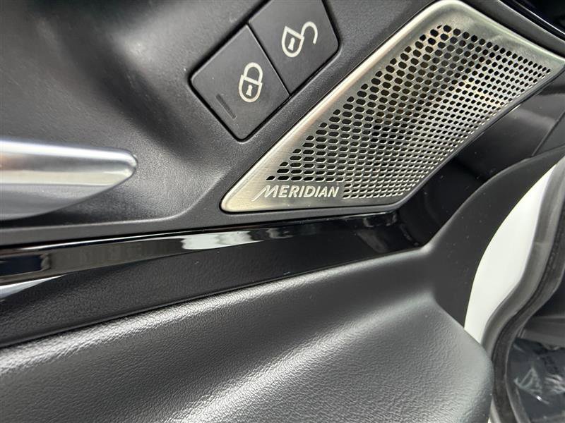 Used 2020 Jaguar XE S image 17