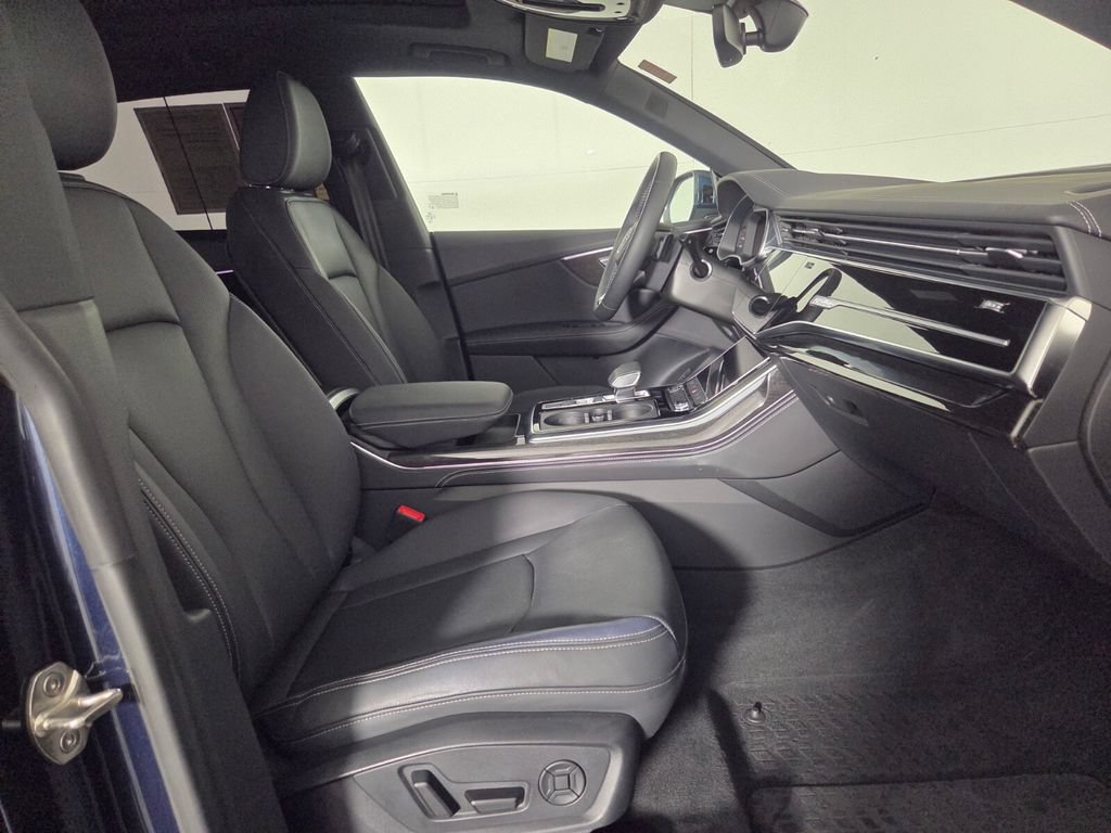 Used 2024 Audi Q8 Premium Plus AWD/4WD image 32