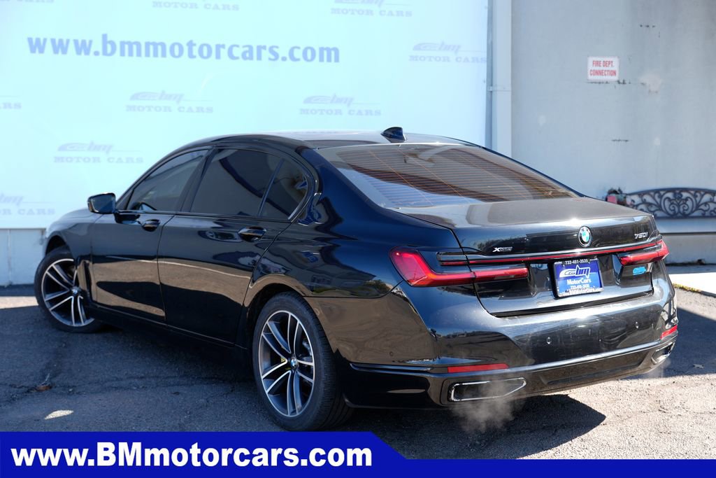 Used 2020 BMW 750i xDrive w/ Cold Weather Package AWD/4WD image 4