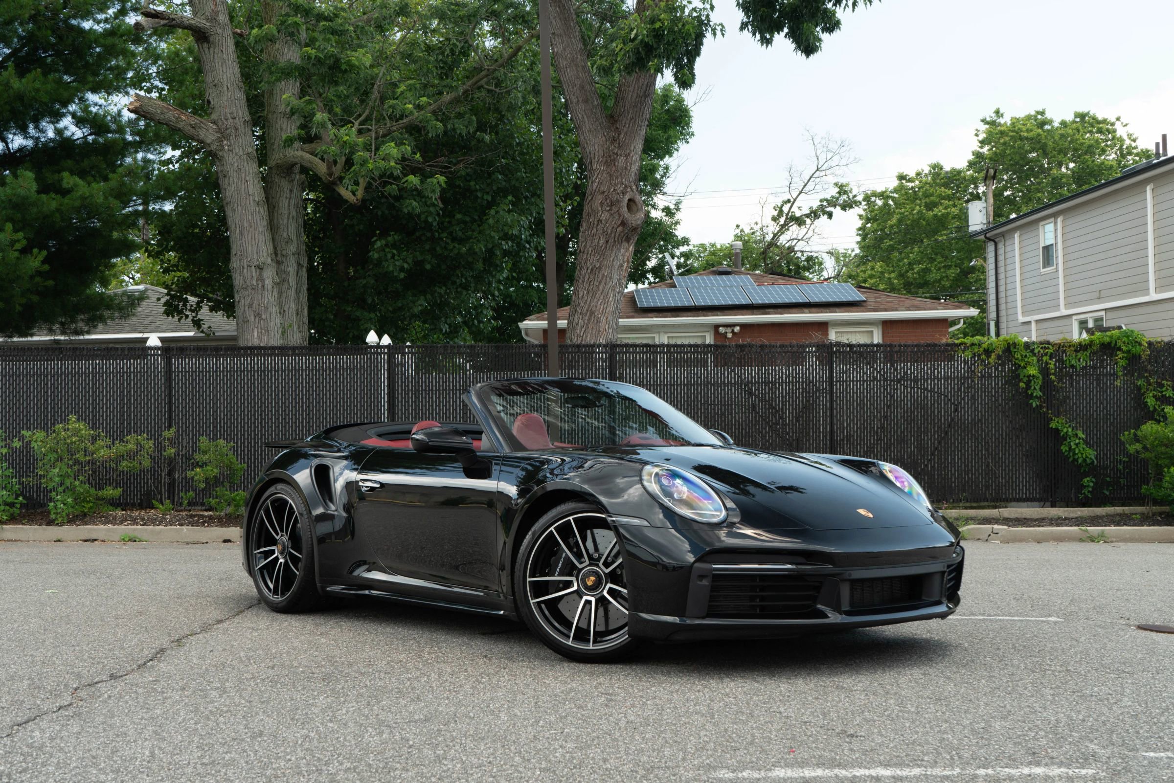 Used 2021 Porsche 911 Turbo image 2