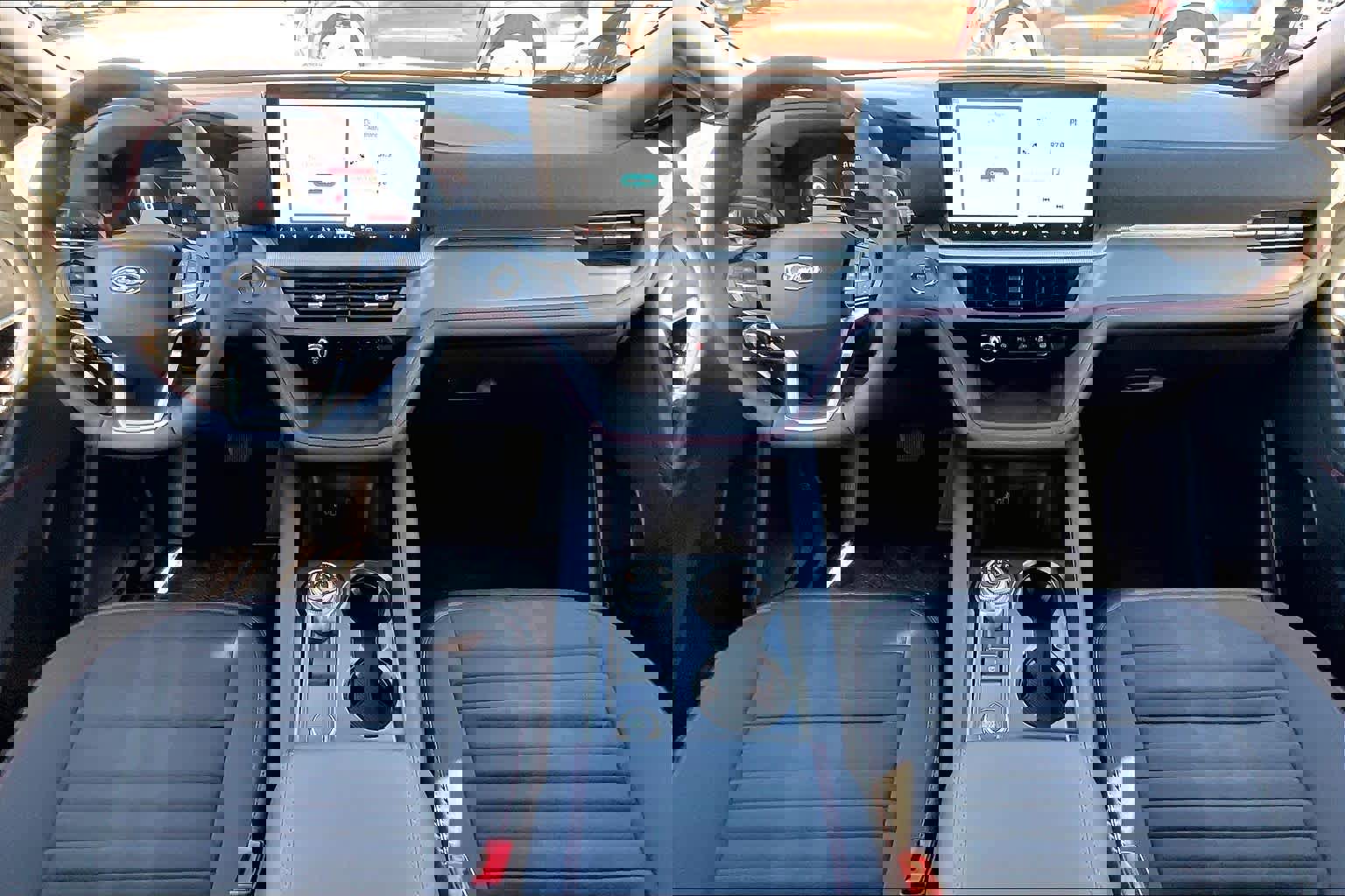 New 2026 Ford Explorer ST-Line w/ ST-Line Street Pack image 5