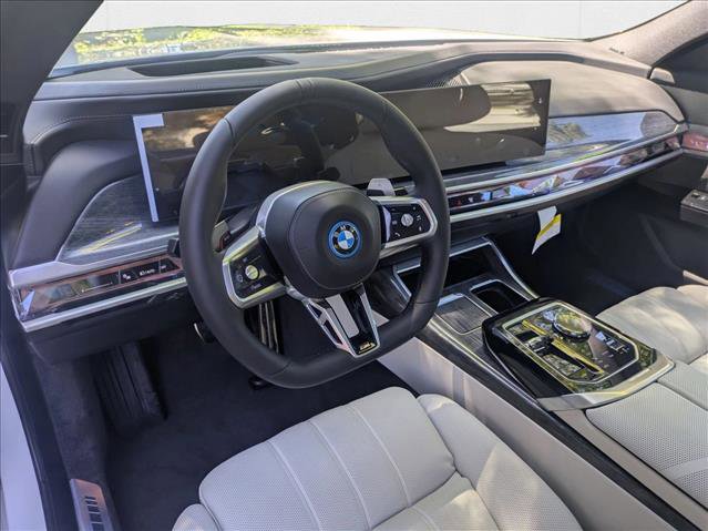 New 2025 BMW 750e xDrive w/ Premium Package image 3