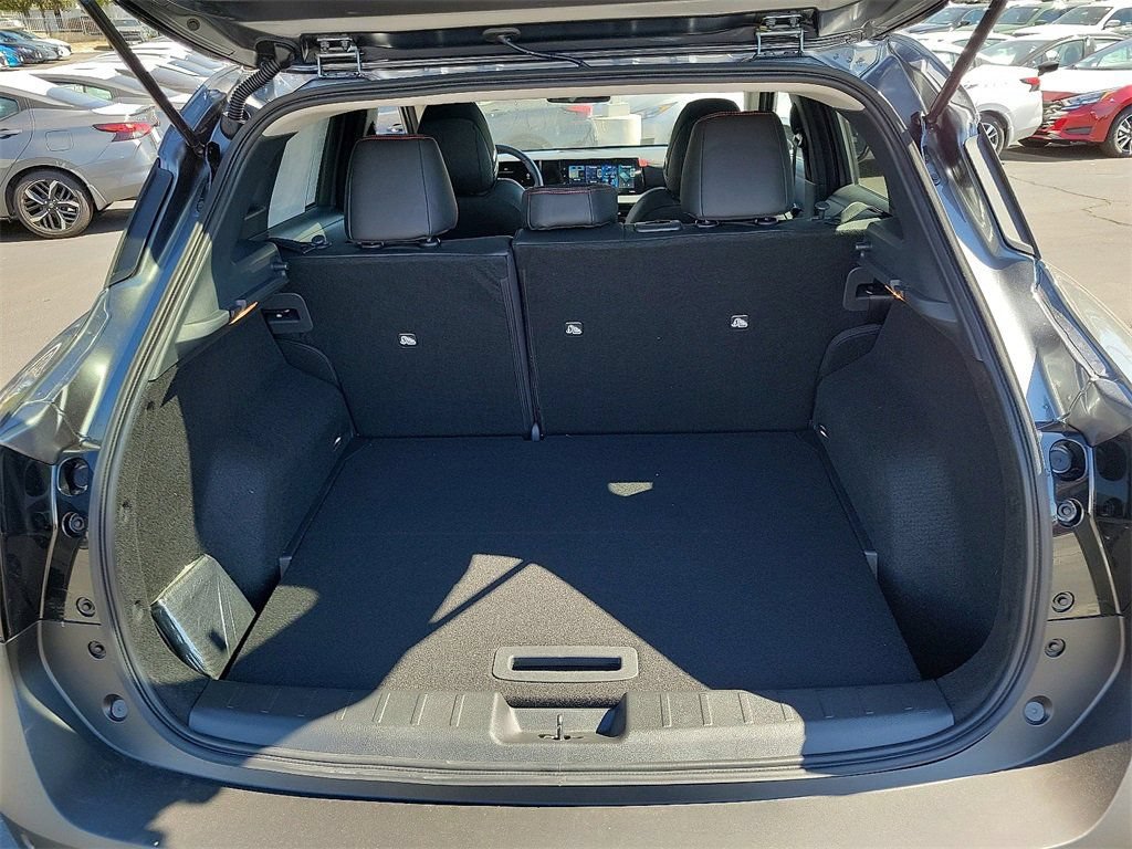 New 2026 Nissan Kicks SR w/ SR Premium Package FWD image 14