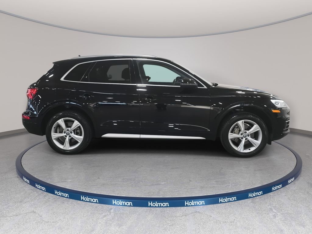 Used 2020 Audi Q5 2.0T Premium w/ Convenience Package image 5