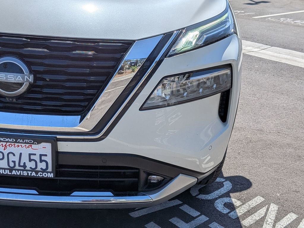 Used 2022 Nissan Rogue Platinum w/ Head-Up Display Package image 21