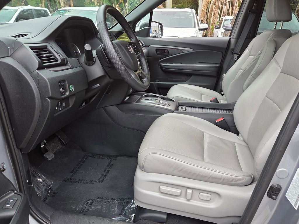 Certified 2023 Honda Passport EX-L image 9