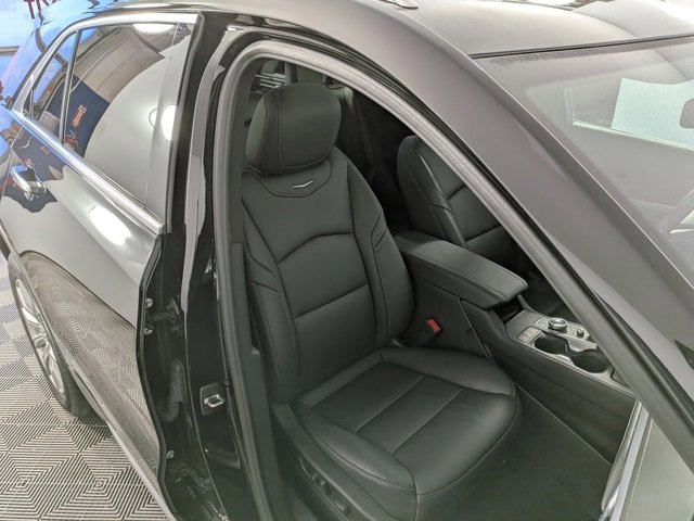 Certified 2023 Cadillac XT4 Premium Luxury w/ Cold Weather Package image 31