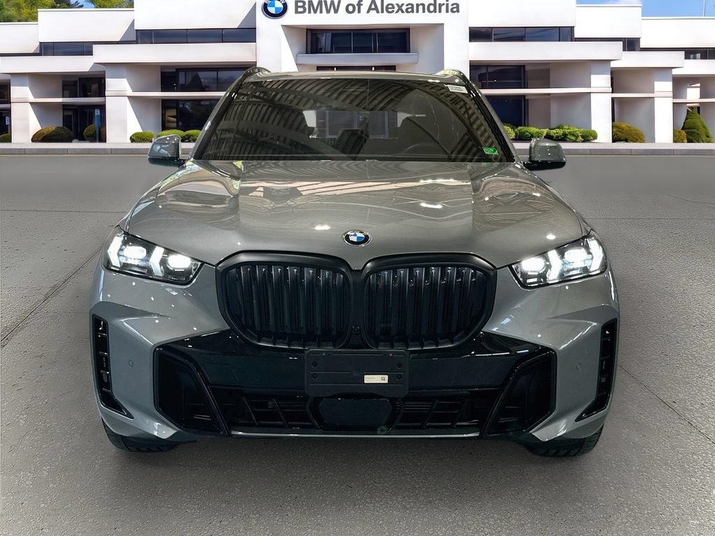Used 2026 BMW X5 xDrive40i w/ M Sport Package AWD/4WD image 2