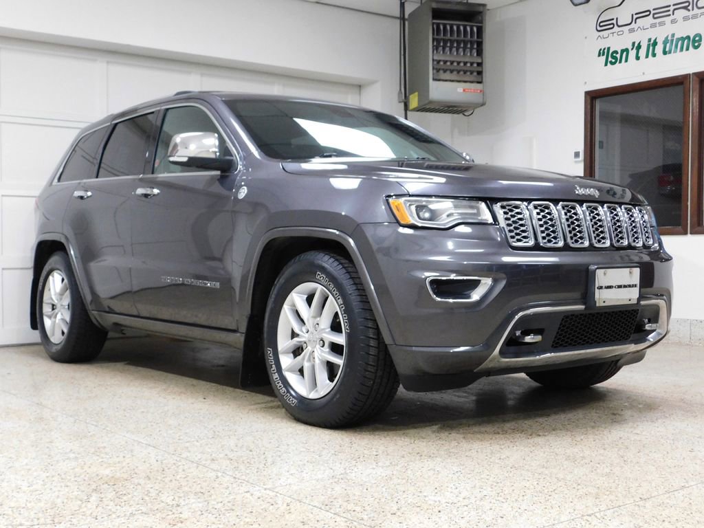 Used 2017 Jeep Grand Cherokee Overland AWD/4WD image 5