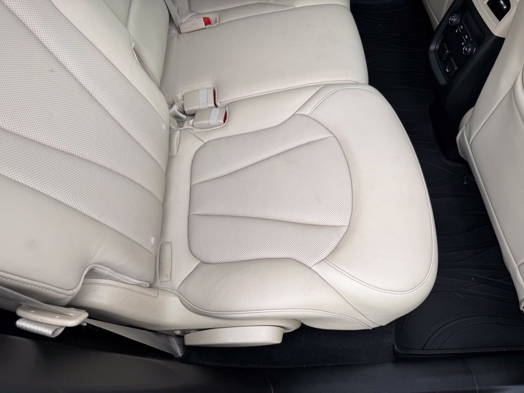 Used 2019 Buick Envision Premium AWD/4WD image 18