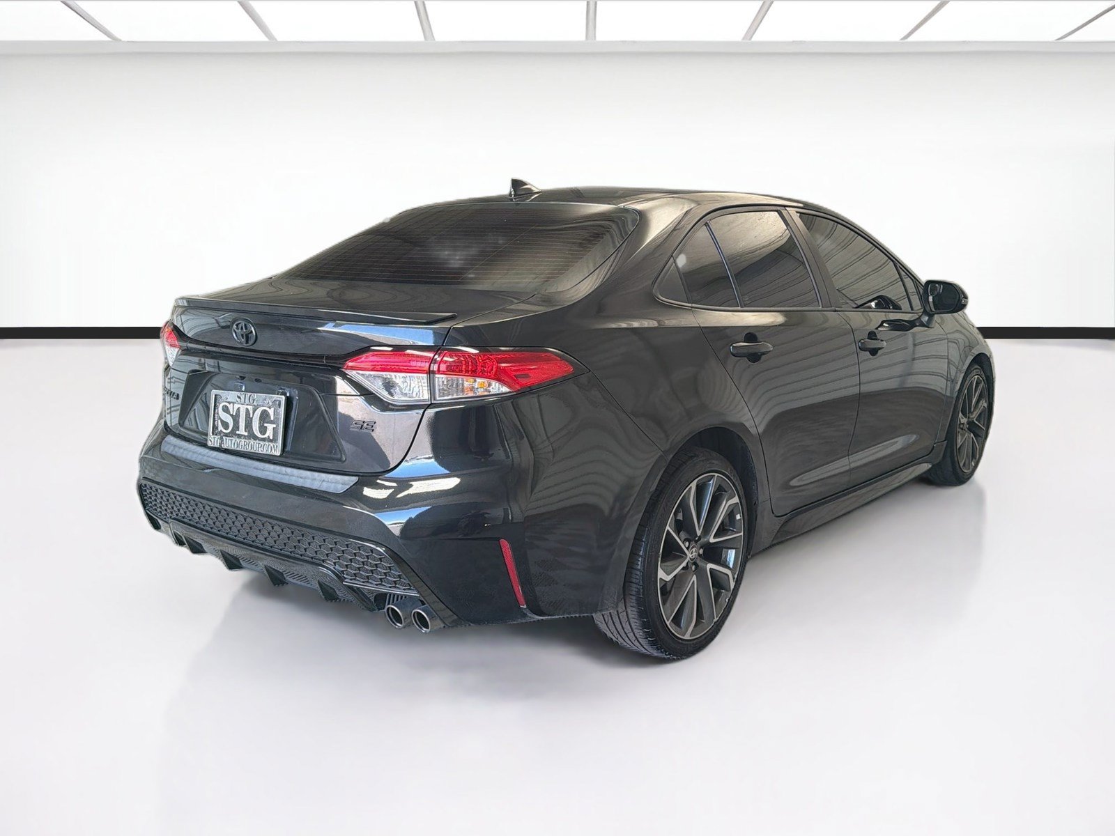 Used 2020 Toyota Corolla SE FWD image 4