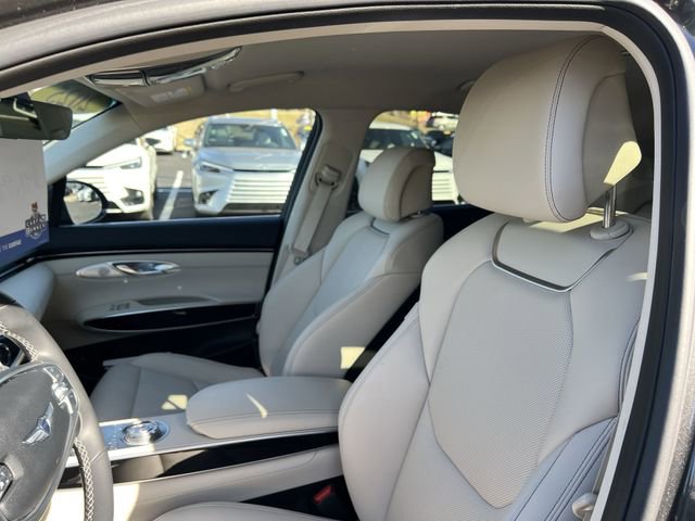 Used 2025 Genesis GV70 2.5T image 9