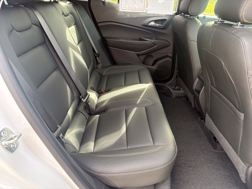 Used 2024 Chevrolet Trax ACTIV w/ Sunroof Package FWD image 37