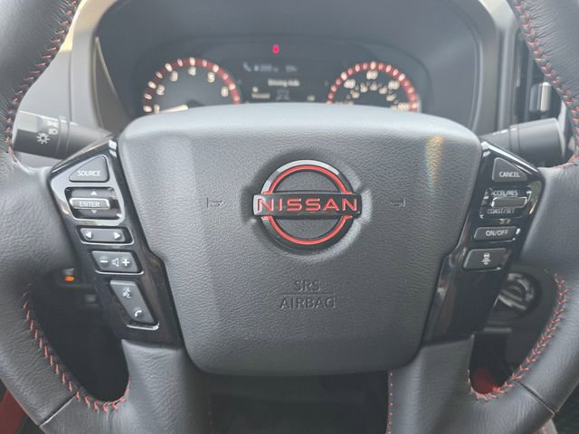 Used 2025 Nissan Frontier PRO-4X image 32