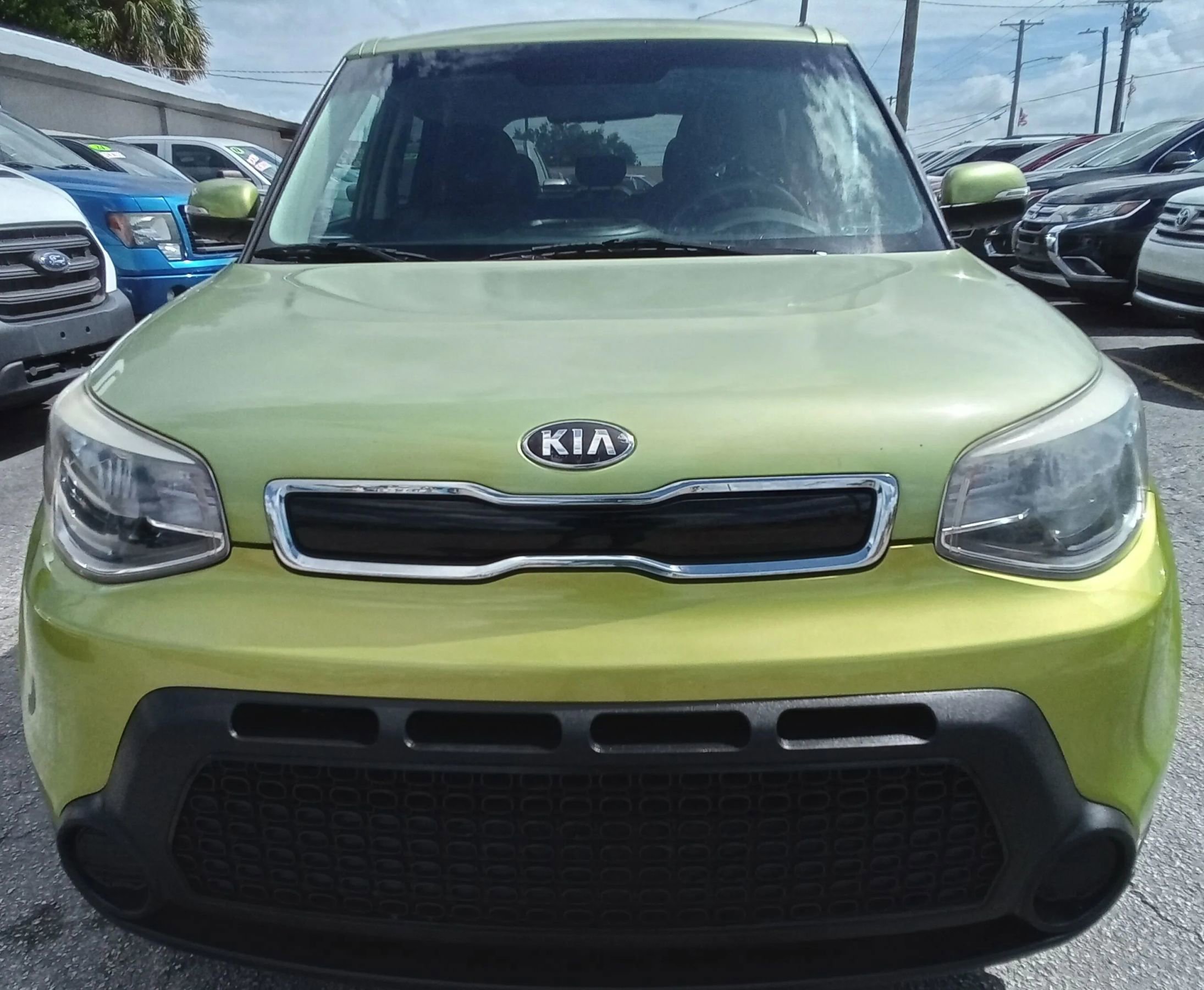 Used 2014 Kia Soul + FWD image 3