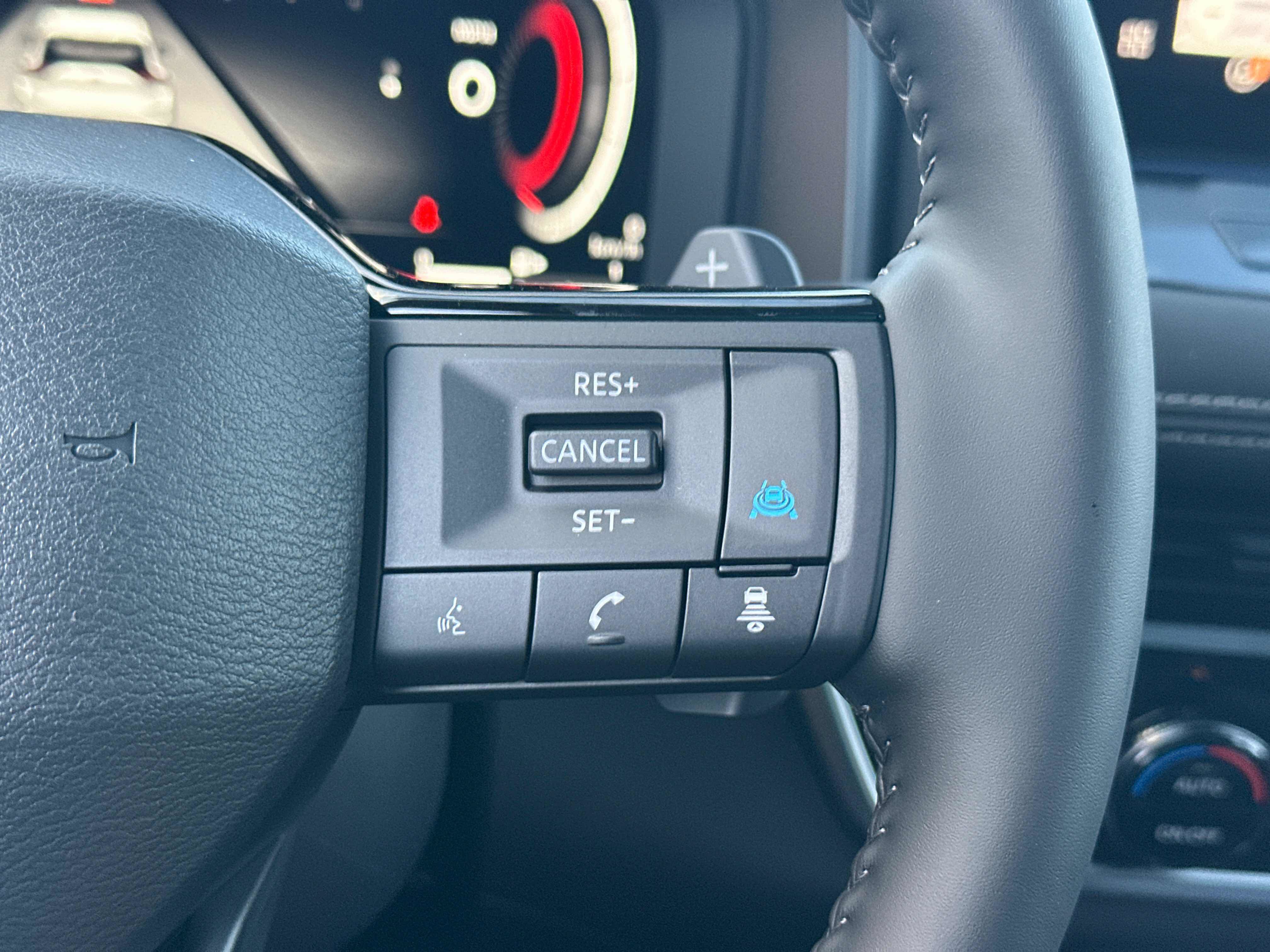 New 2026 Nissan Rogue Platinum AWD/4WD image 38