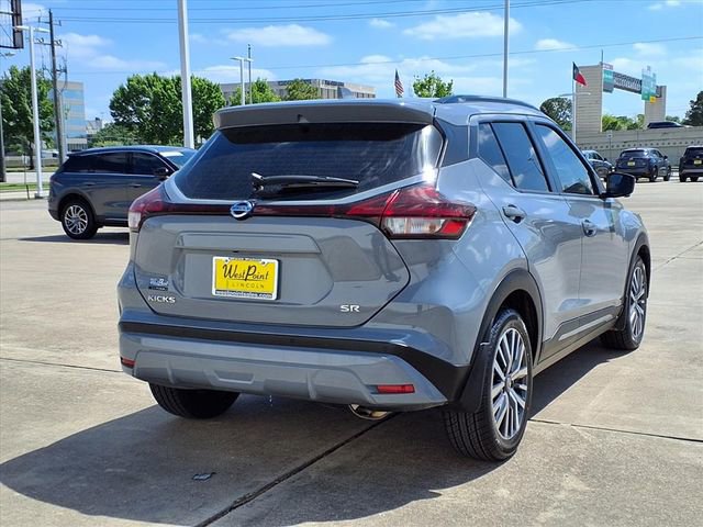 Used 2021 Nissan Kicks SR w/ SR Premium Package image 2
