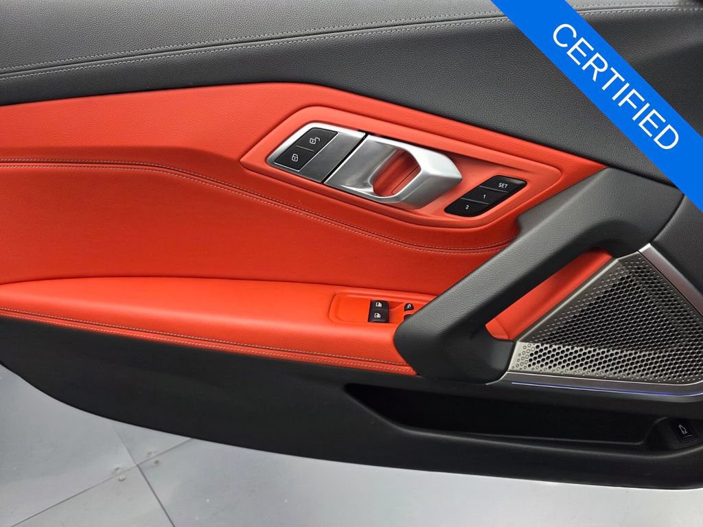 Certified 2023 BMW Z4 M40i w/ Premium Package RWD image 25