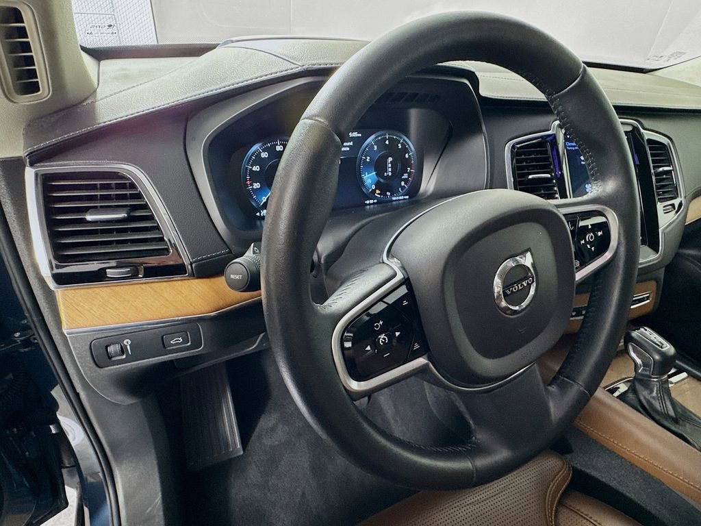 Used 2018 Volvo XC90 T6 Inscription w/ Convenience Package AWD/4WD image 11